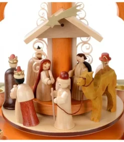 Pyramide De Noël Allemande Avec Une Arche Couleur Ocre